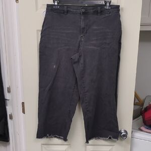 Black Cropped Frayed Hem Jeans